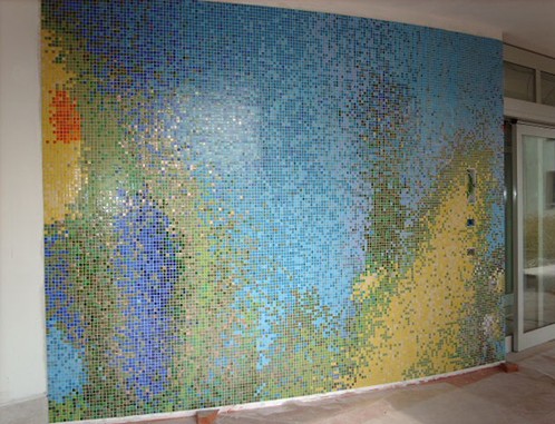 Mosaico in tessere di vetro spezzato a Reggio Emilia, cm 300x1100